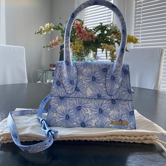 blue flower bag